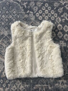 H&M Cream Faux Fur Sleeveless Vest